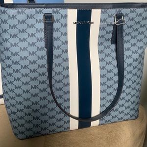 NWT Michael Kors Morgan LG Tote